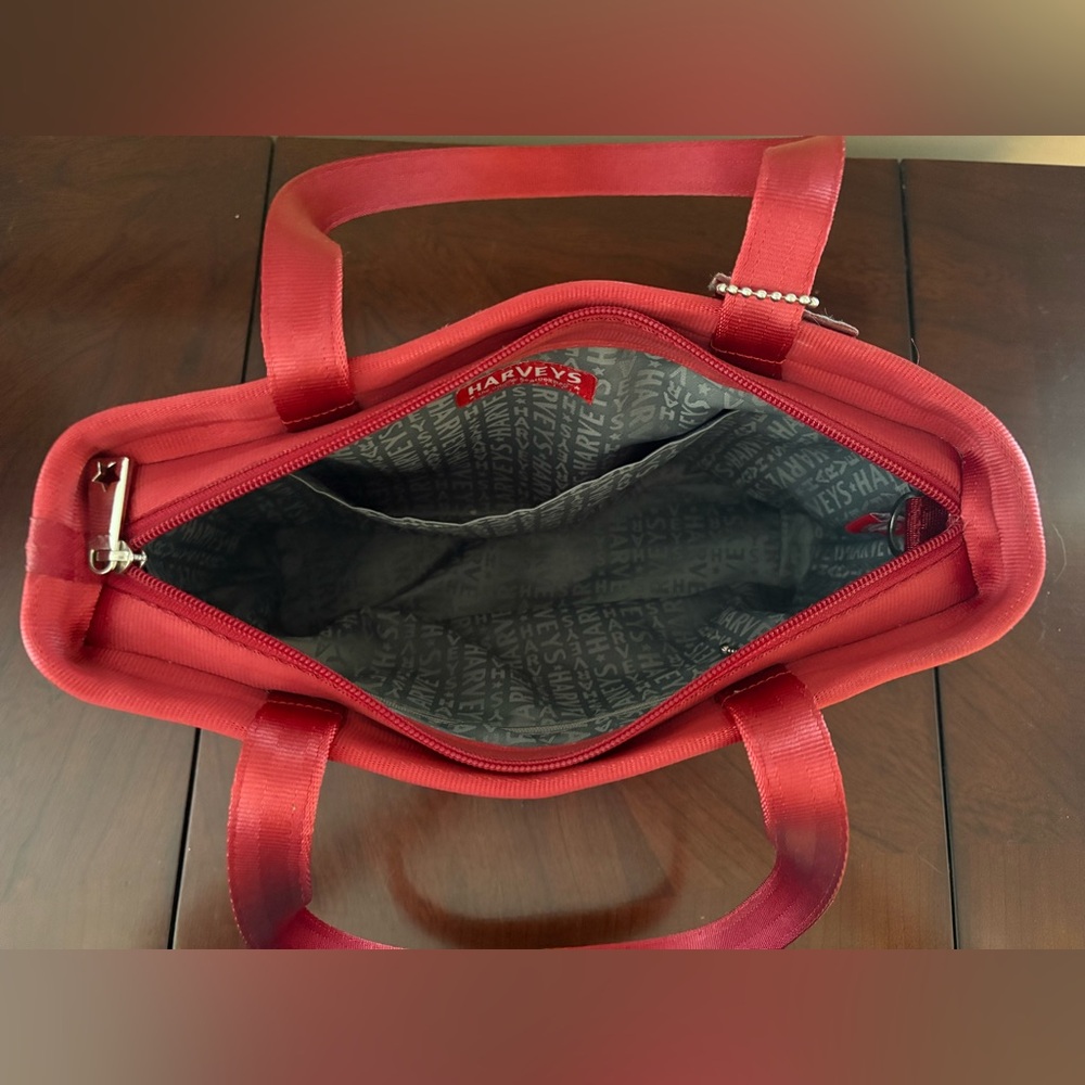 ❤️Red❤️Harvey’s Seatbelt Purse - Picture 5 of 7